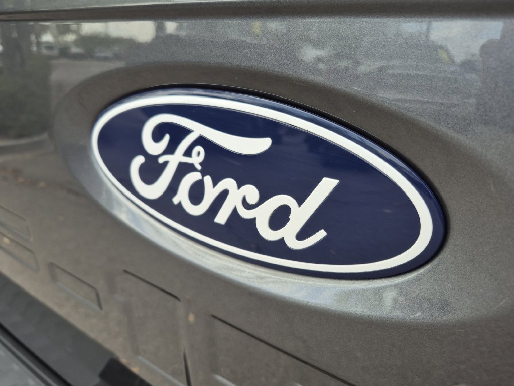 2025 Ford F-150 STX - Photo 14