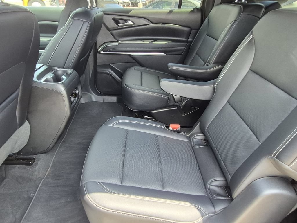 2026 Chevrolet Traverse LT - Photo 9
