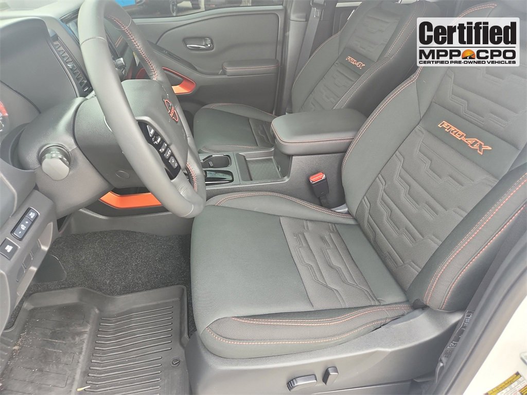 Frontier Crew Cab PRO-4X