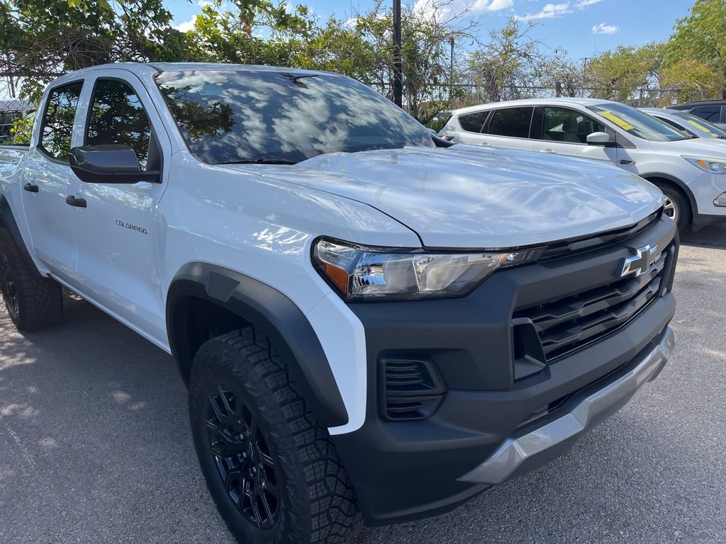 2025 Chevrolet Colorado Trail Boss photo 3