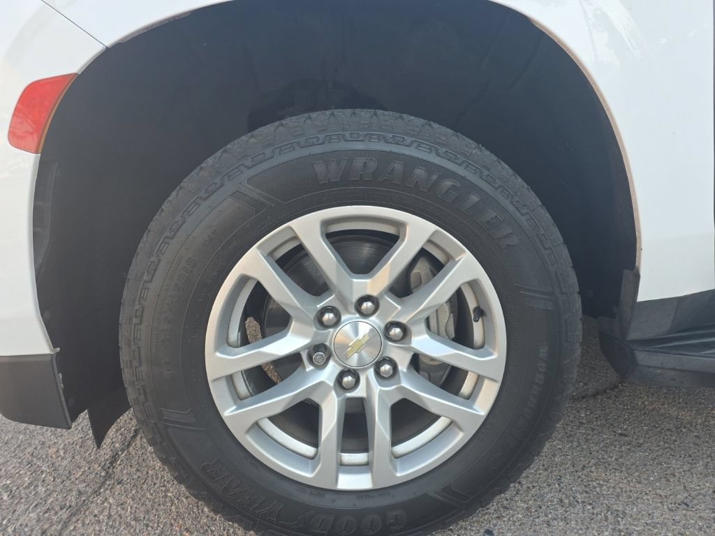 2021 Chevrolet Tahoe LT - Photo 2