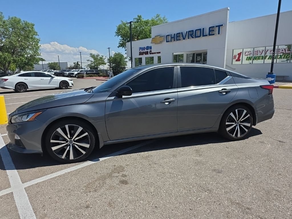 Used 2022 Nissan Altima SR FWD Sedan