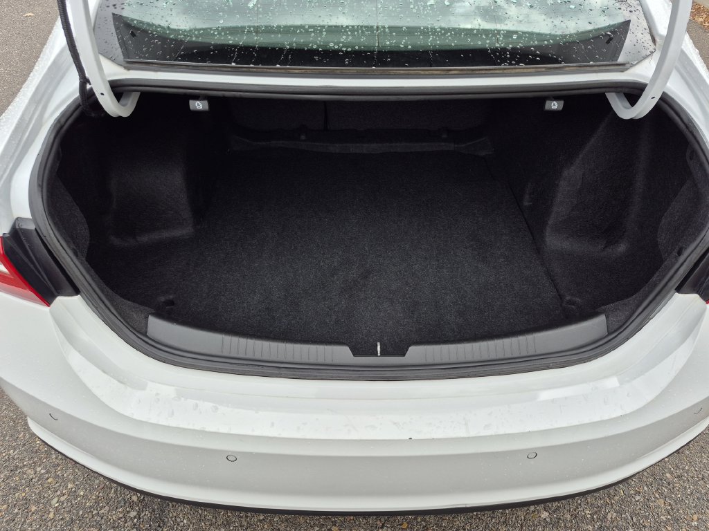 2024 Chevrolet Malibu 1LT - Photo 17