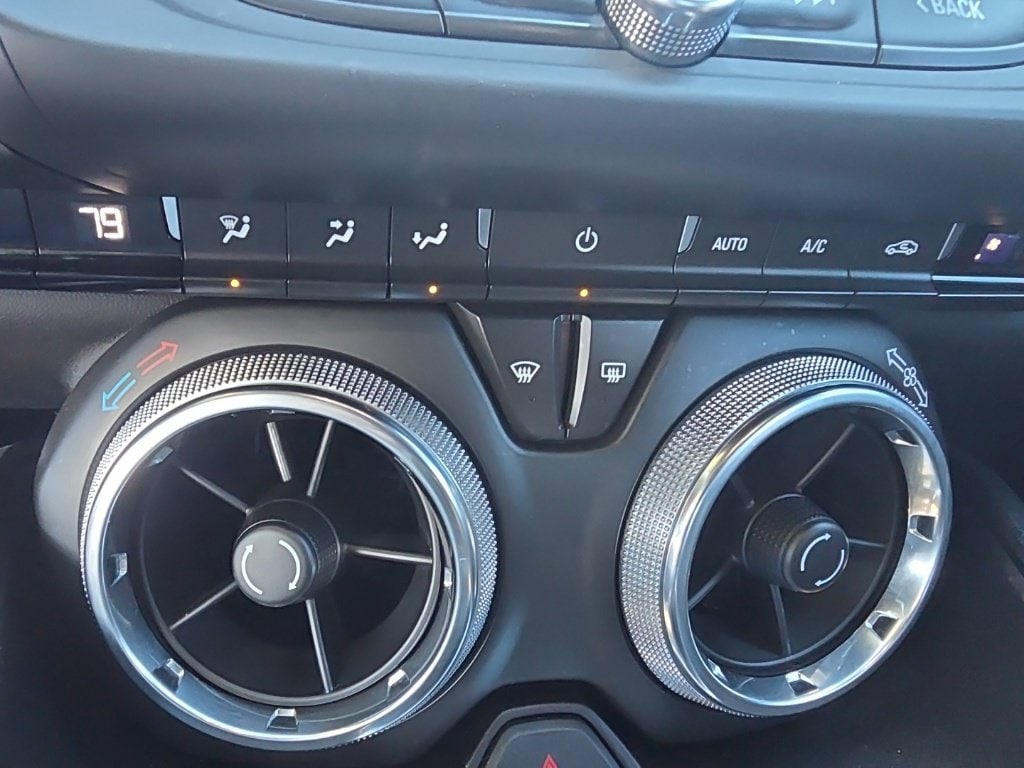 2021 Chevrolet Camaro LT1 - Photo 20