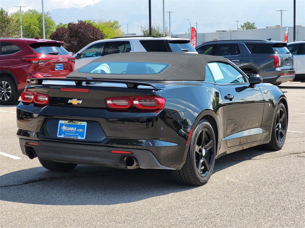2023 Chevrolet Camaro 1LT photo 3