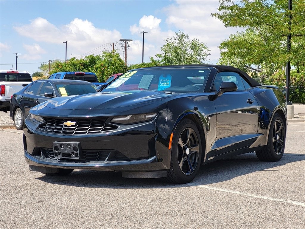 2023 Chevrolet Camaro 1LT photo 4