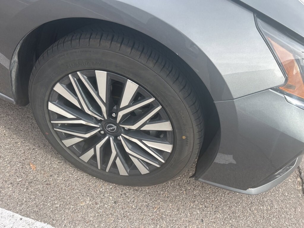 Used 2024 Nissan Altima 2.5 SV