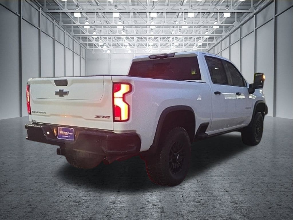 2026 Chevrolet Silverado 2500HD ZR2 - Photo 8