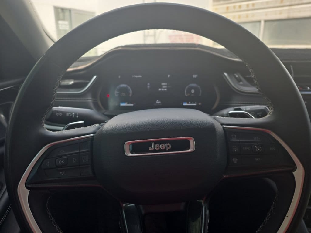 2023 Jeep Grand Cherokee L Laredo - Photo 16