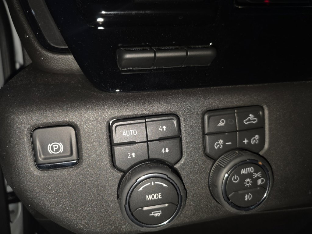 2026 Chevrolet Silverado 2500HD ZR2 - Photo 17
