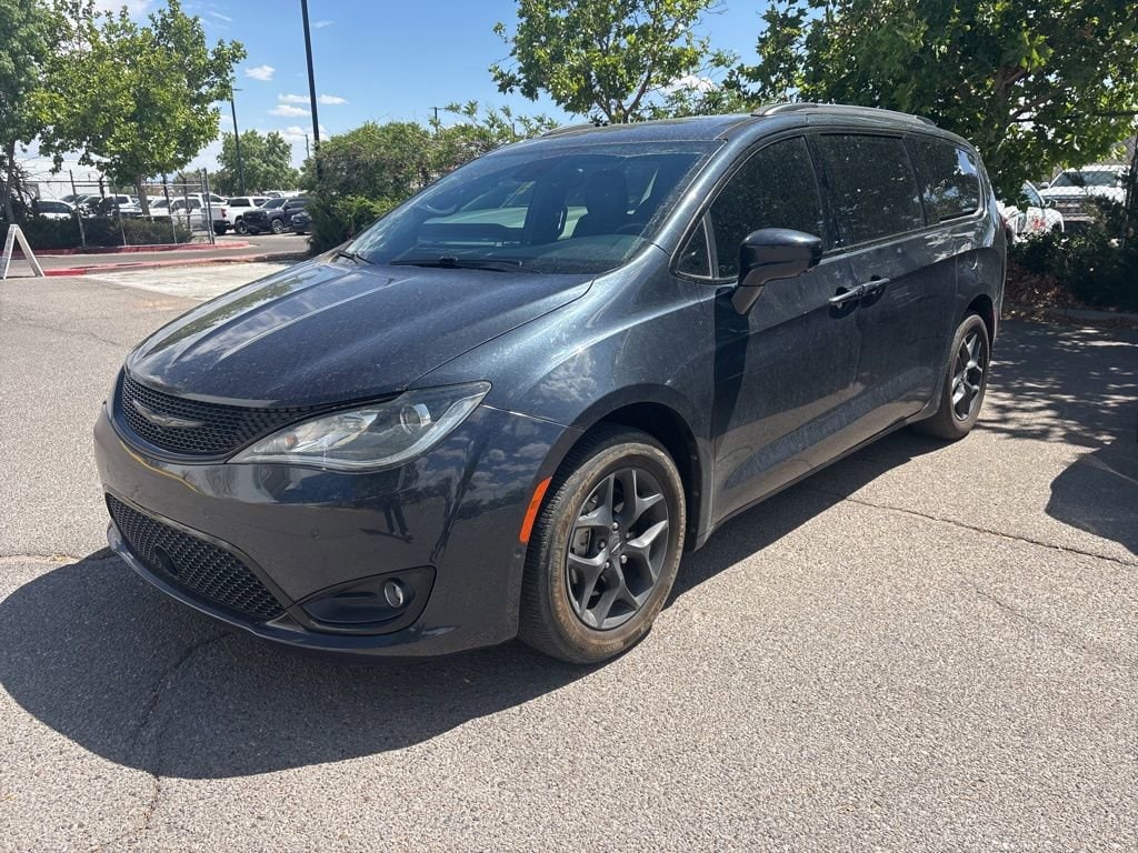 2019 Chrysler Pacifica Touring L Plus's photo