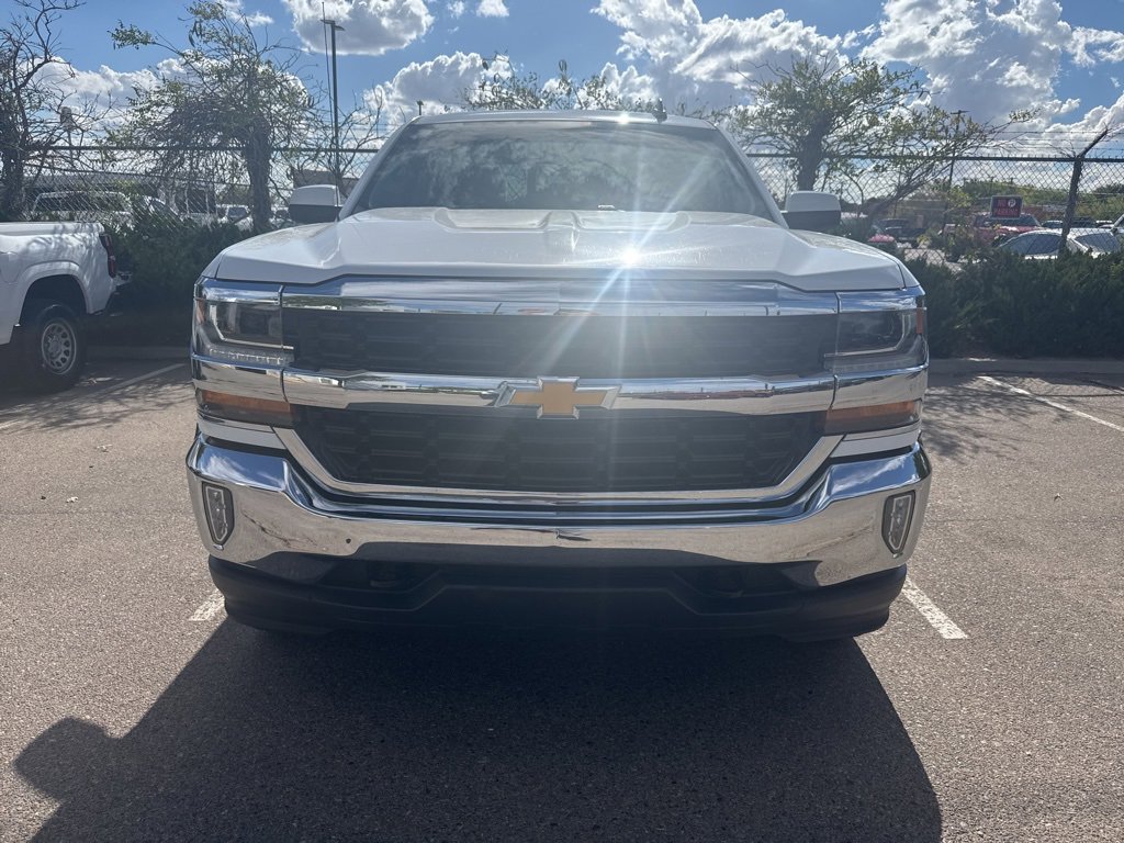 2018 Chevrolet Silverado 1500 LT photo 3