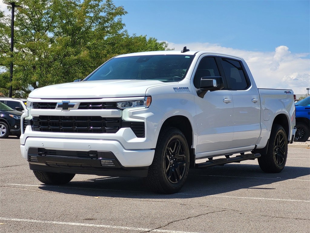 2024 Chevrolet Silverado 1500 RST photo 3