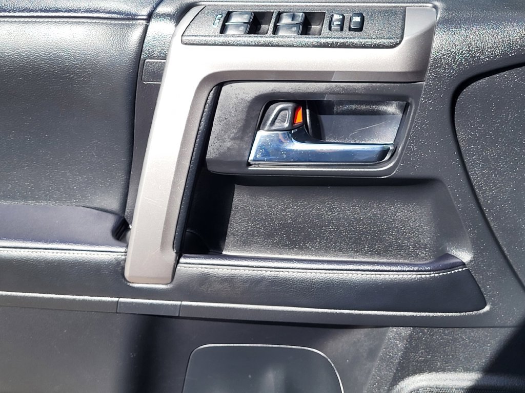 2024 Toyota 4Runner SR5 Premium - Photo 8