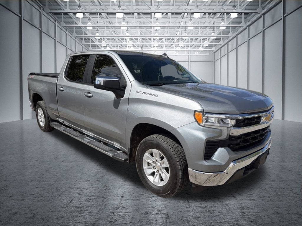 2023 Chevrolet Silverado 1500 LT - Photo 3