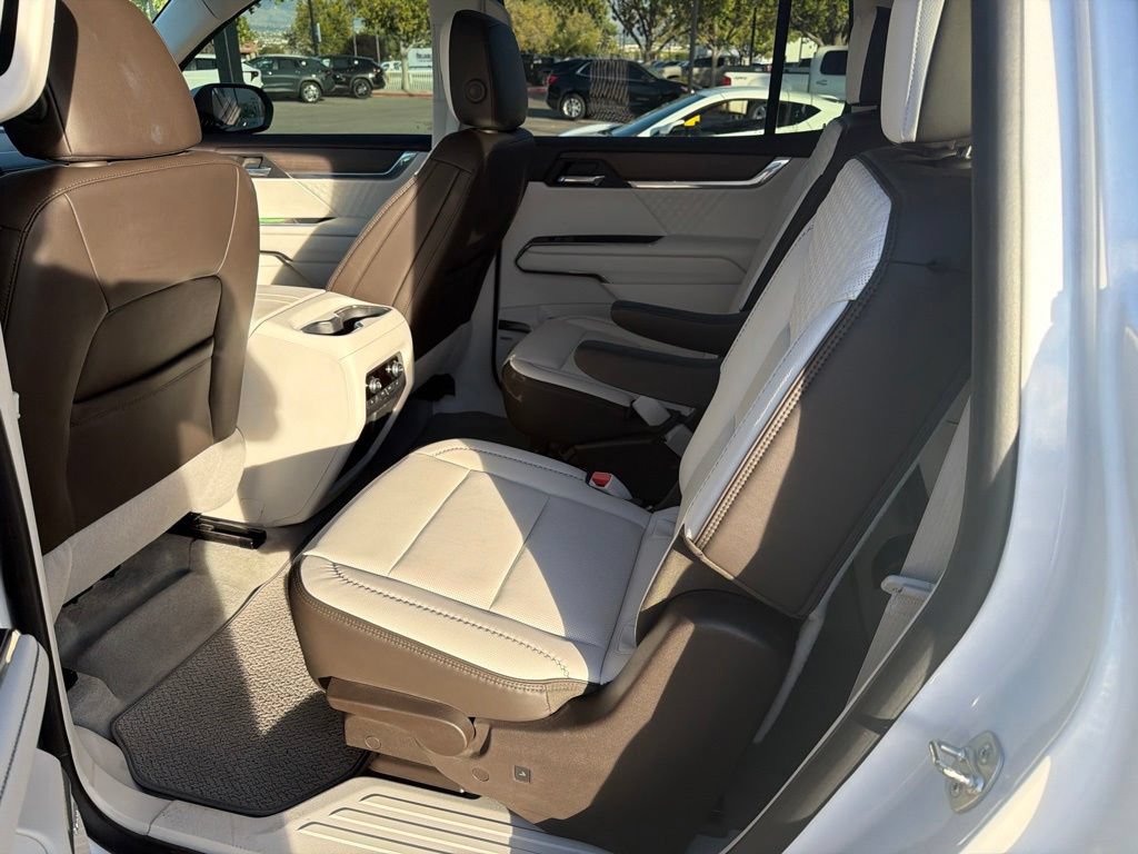 2024 GMC Acadia Denali - Photo 8