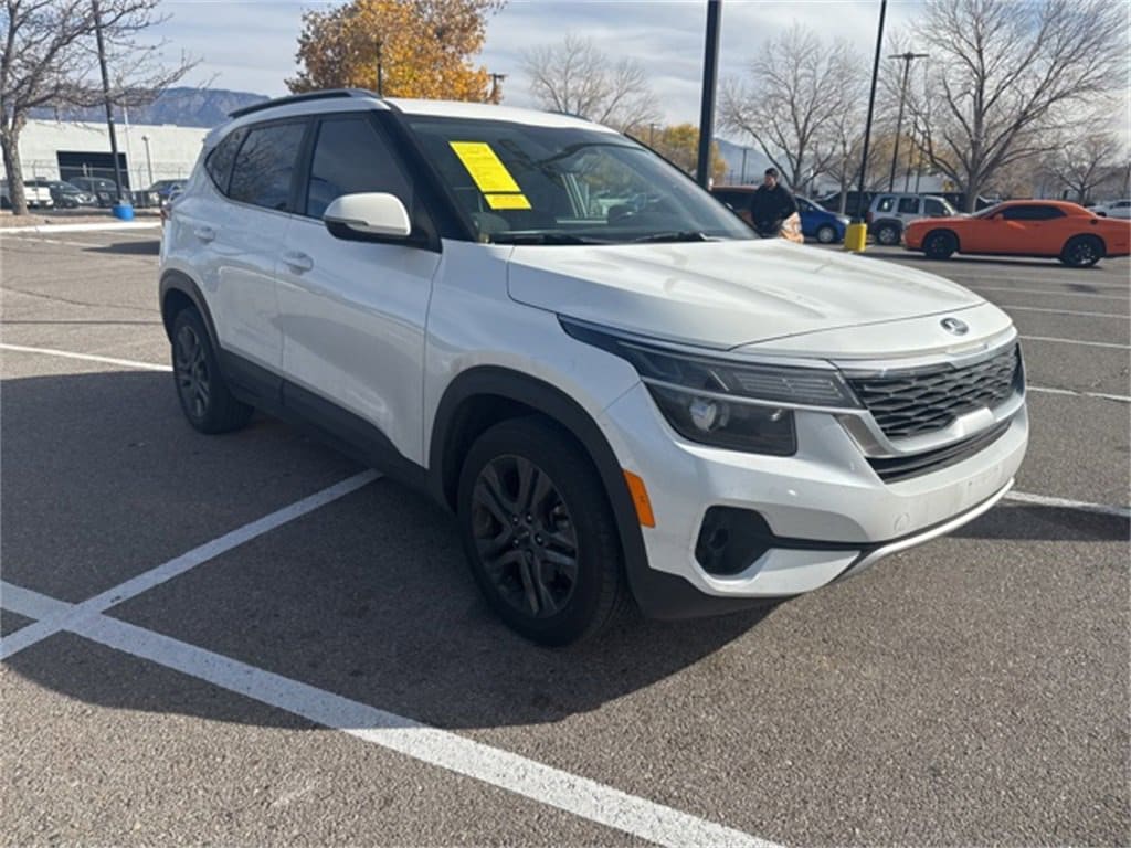 2021 Kia Seltos S's photo