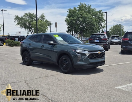 2025 Chevrolet Trax LS SUV