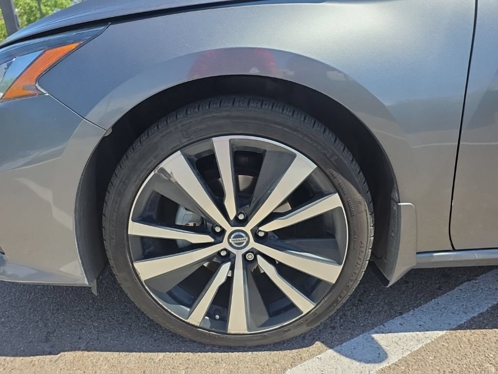 Used 2022 Nissan Altima SR FWD Sedan