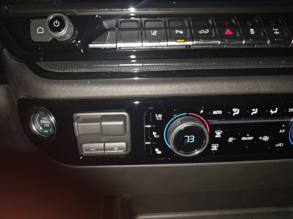 2026 Chevrolet Silverado 2500HD ZR2 - Photo 23