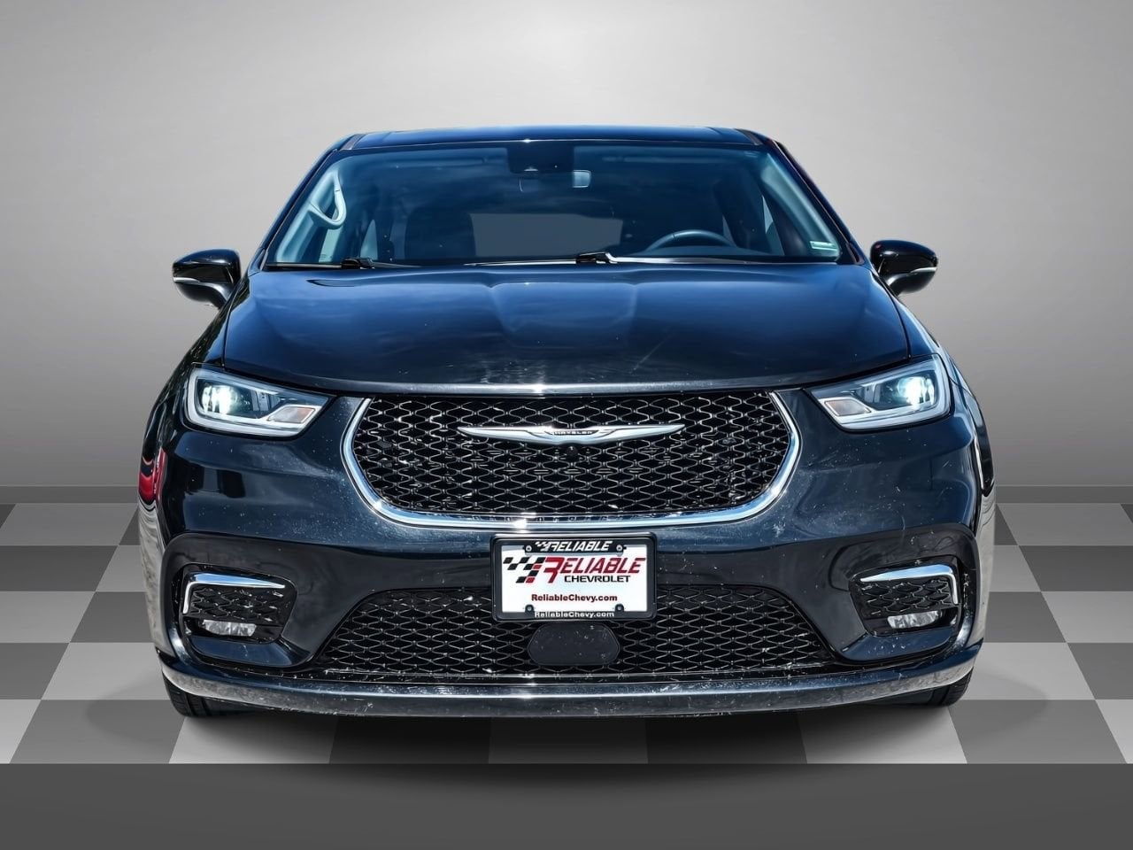 Vehicle Image 2
