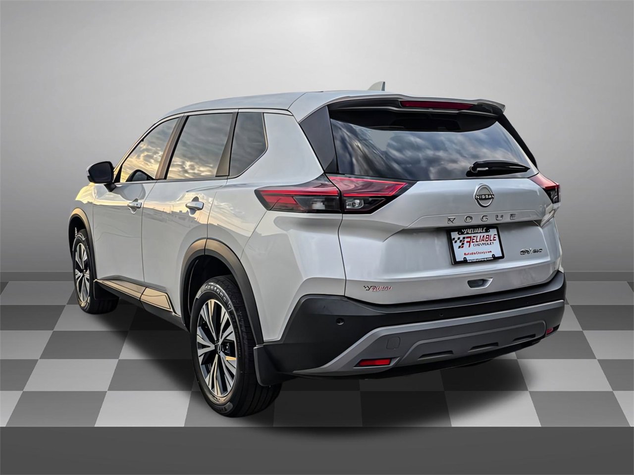 2023 Nissan Rogue SV photo 4