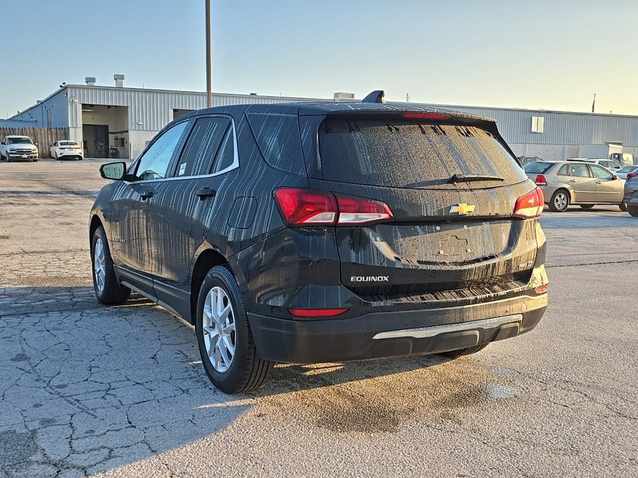 2024 Chevrolet Equinox LT photo 2