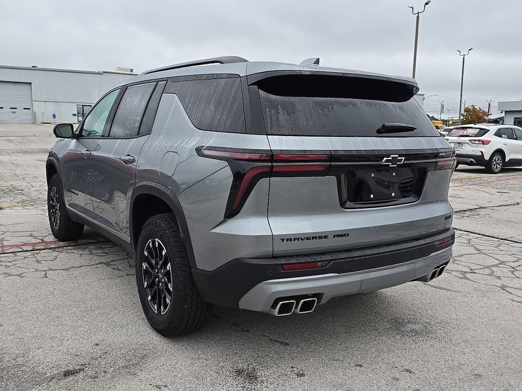 Used 2025 Chevrolet Traverse Z71 SUV