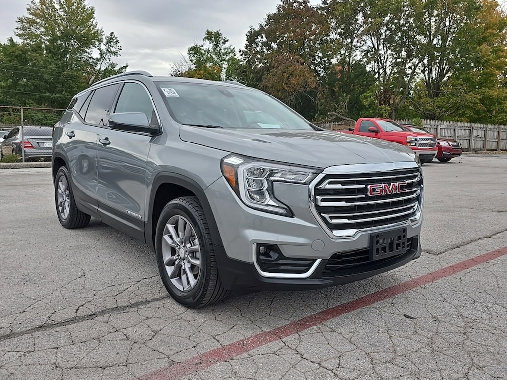 Used 2024 GMC Terrain SLT SUV