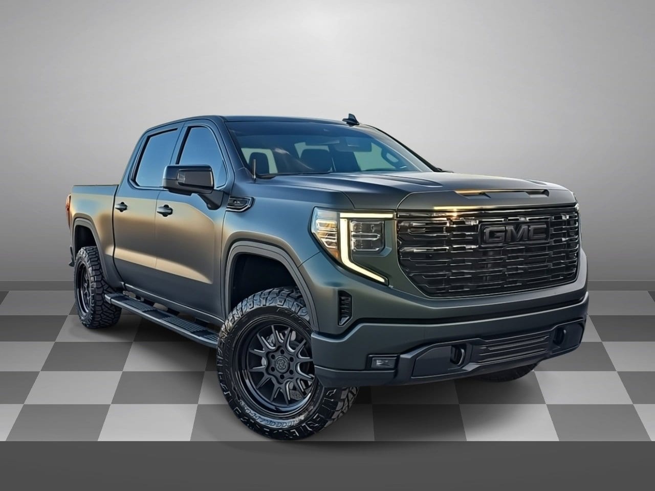 2024 GMC Sierra 1500 SLT's photo