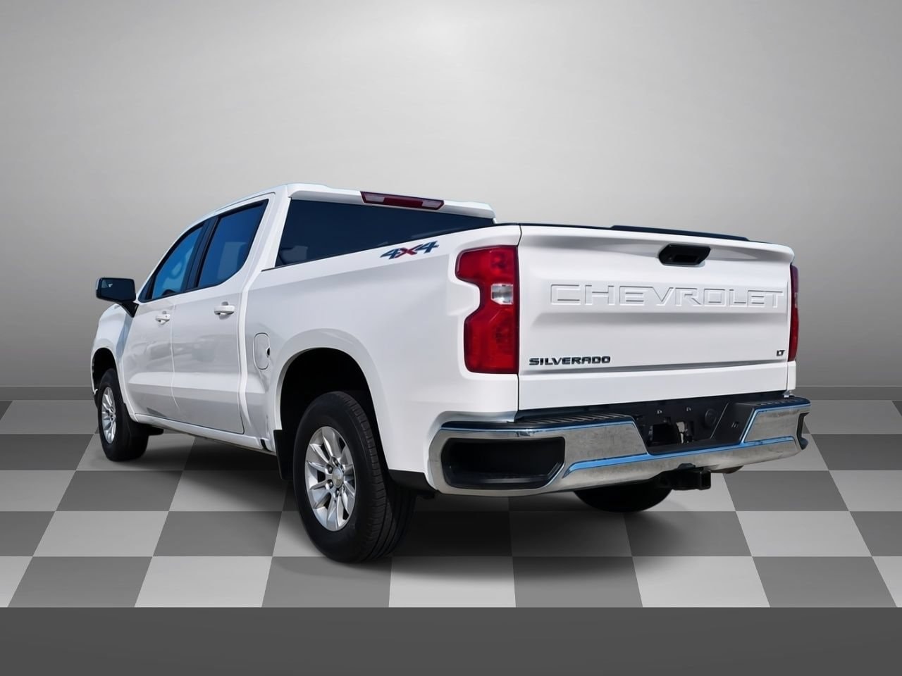 Used 2020 Summit White Chevrolet LT image 4