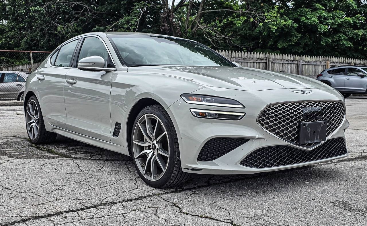 2024 Genesis G70 2.5T Standard's photo