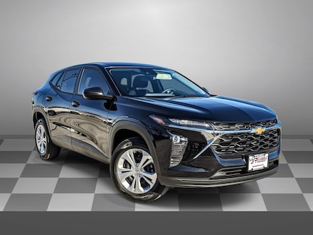 2025 Chevrolet Trax LS SUV