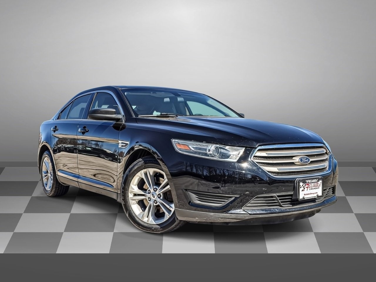 2018 Ford Taurus SE