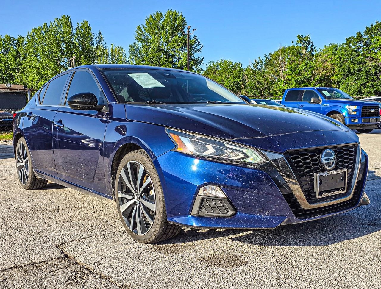 2022 Nissan Altima SR