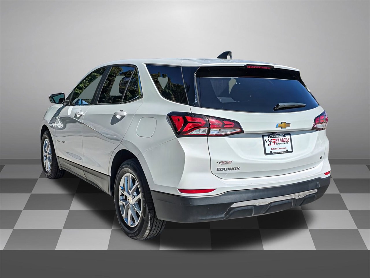2023 Chevrolet Equinox LT photo 3