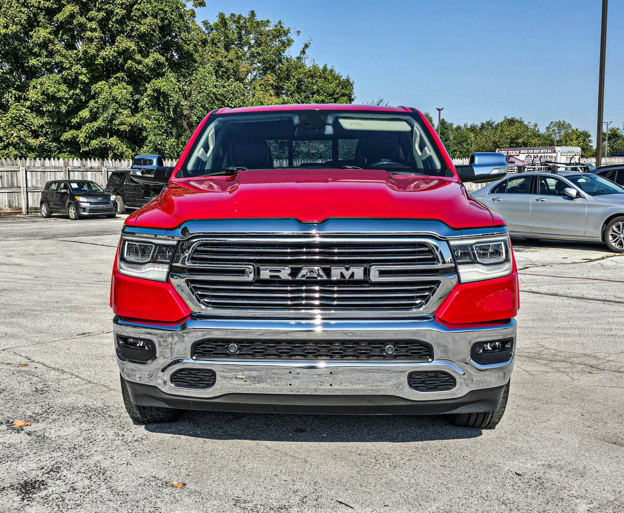 2019 Ram 1500 Laramie photo 2