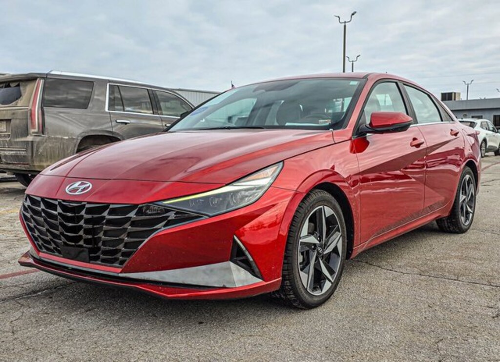 Used 2022 Hyundai Elantra Limited Sedan