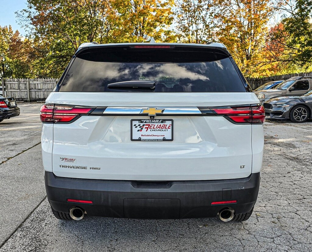 Used 2023 Chevrolet Traverse LT Cloth SUV