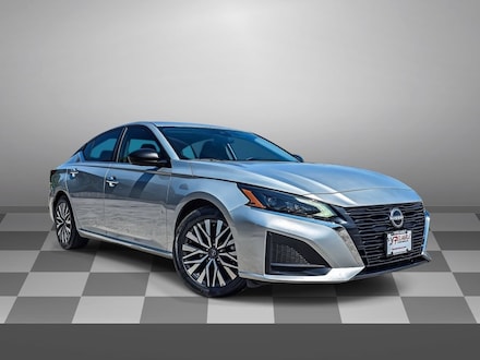 2025 Nissan Altima SV Sedan