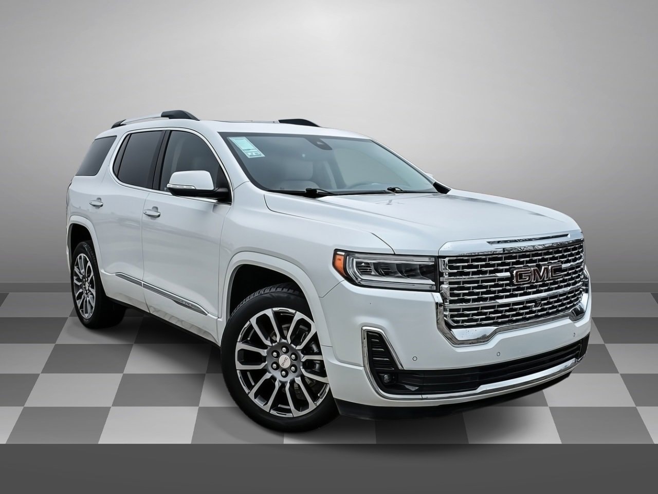 2021 GMC Acadia Denali's photo