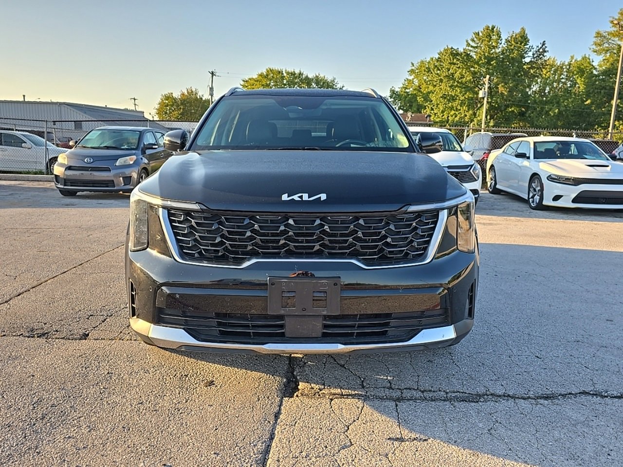 2024 Kia Sorento S photo 2