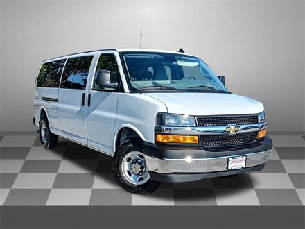 2024 Chevrolet Express Passenger 3500 1LT Van Extended Passenger Van