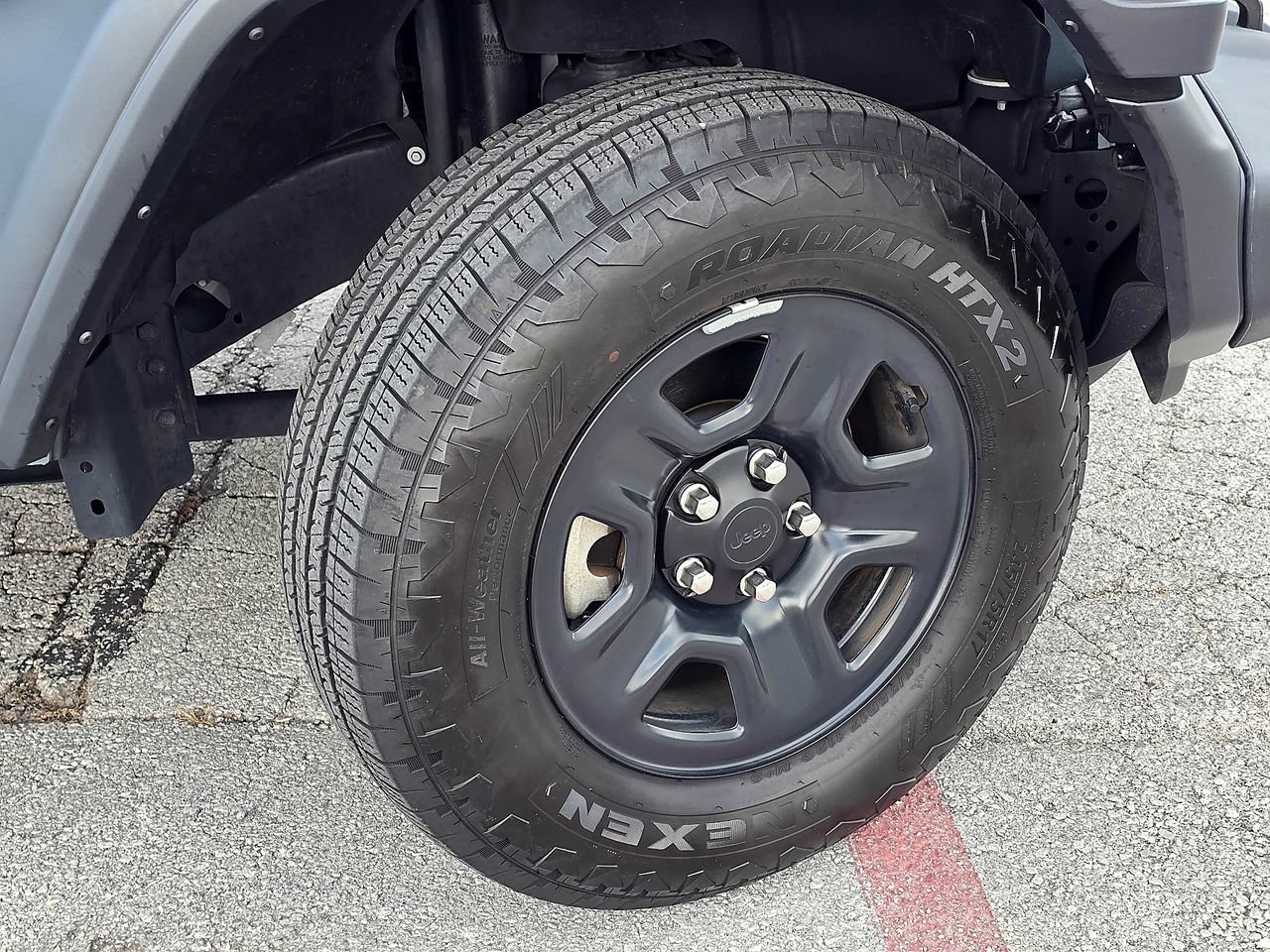 Used 2024 Gray Jeep Sport image 8
