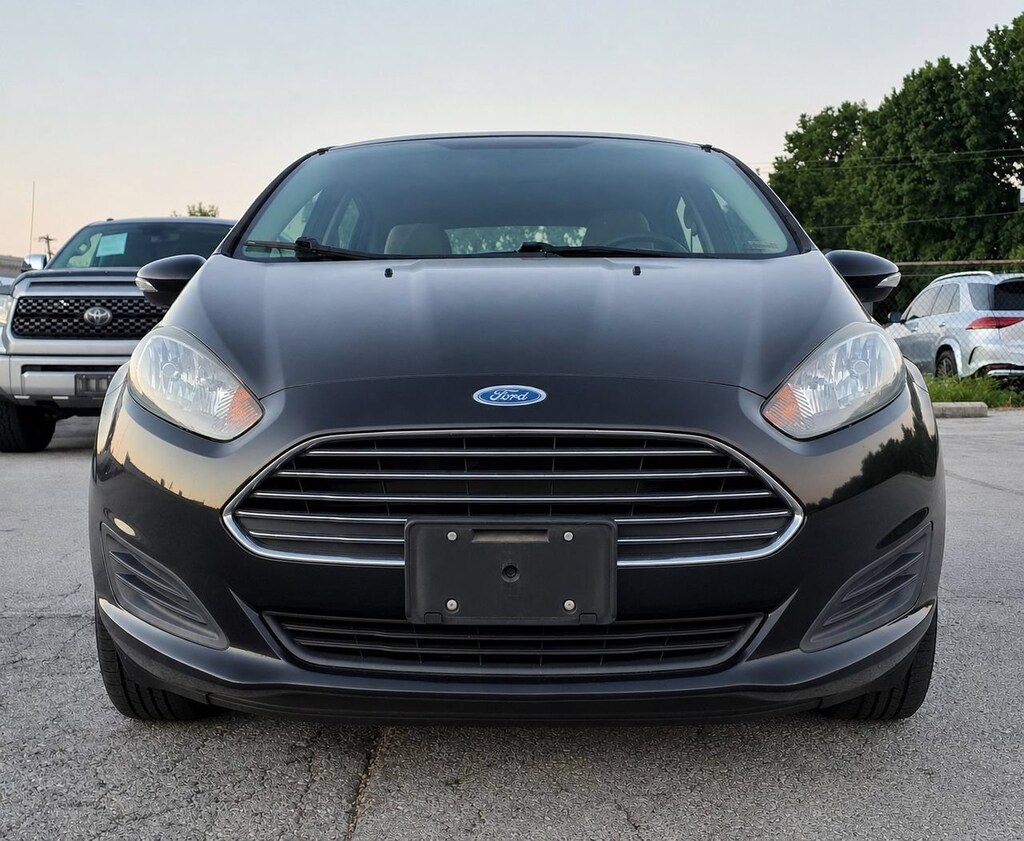 Used 2014 Ford Fiesta SE Hatchback