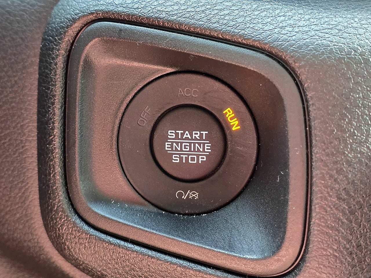 Used 2024 Gray Jeep Sport image 21