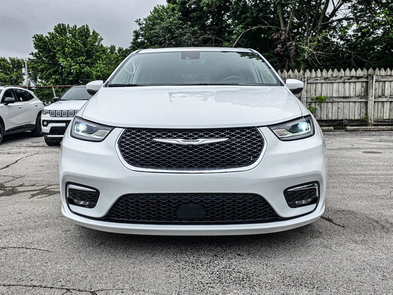 Vehicle Image 2