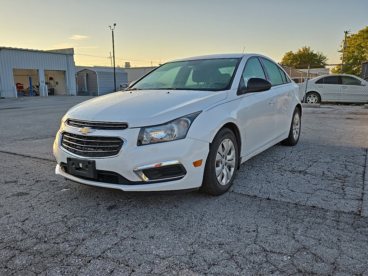 2016 Chevrolet Cruze LS photo 3