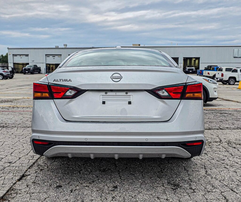 Used 2025 Nissan Altima SV Sedan