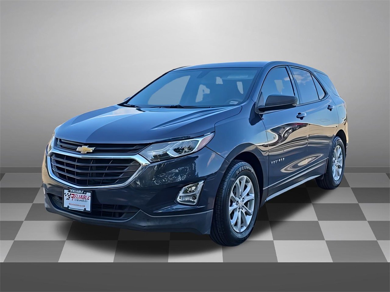 2019 Chevrolet Equinox LS photo 3